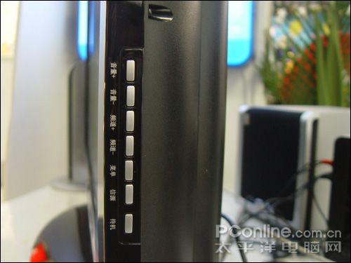 液晶电视白菜价HKC32寸跌破2199元